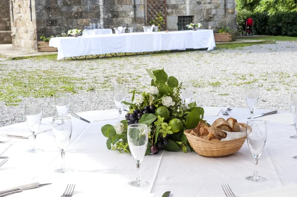 Tabel van de bruiloft in het kasteel — Stockfoto