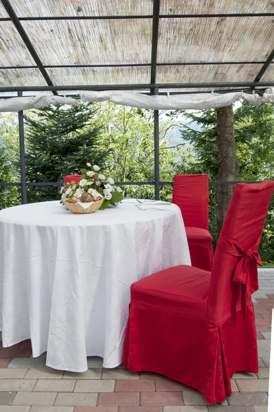 Hochzeitstisch im Schloss — Stockfoto