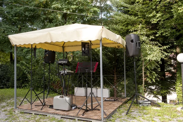 Matrimonio all'aperto nel castello — Foto Stock