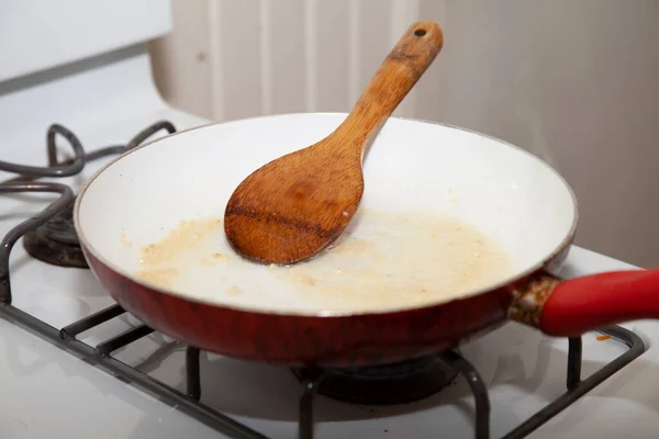 Sütő Vaj Fokhagyma Közelsége Serpenyőben — Stock Fotó