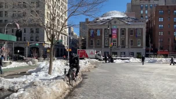 New York Usa Feb 2021 Zonnige Winter Dag Sneeuwstorm Ploegen — Stockvideo