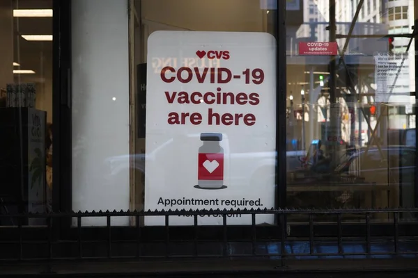 Anmeldung Für Covid Impfstoffe Der Cvs Apotheke Der Park Avenue Stockbild