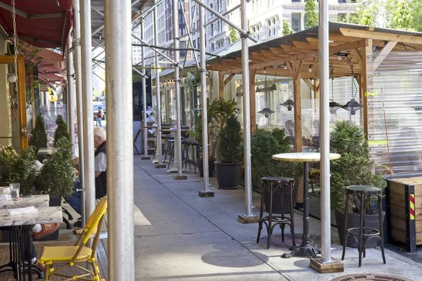 New York Usa May 2021 Outdoor Dining Both Sidewalk Street — Stock Photo, Image