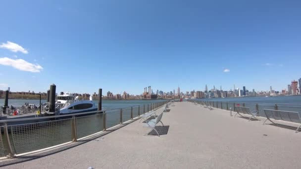 Brooklyn Usa June 2021 Nyc Ferry Stop North Williamsburg East — 비디오