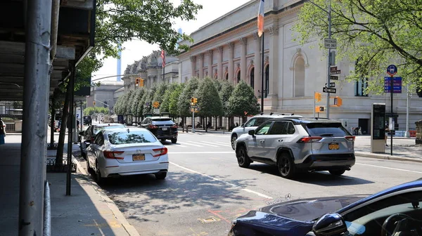 New York Usa Juli 2021 Trafiken Fifth Avenue När Bilar — Stockfoto