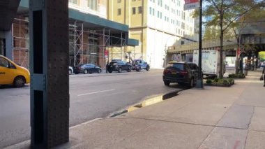 Polis, New York 'ta yasa dışı park edilmiş bir arabayı çekti.