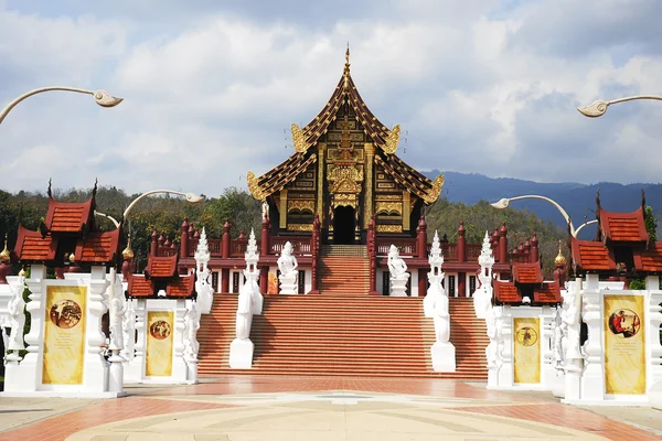 Royal Pavilion en Royal Park Rajapruek en Chiangmai Tailandia — Foto de Stock