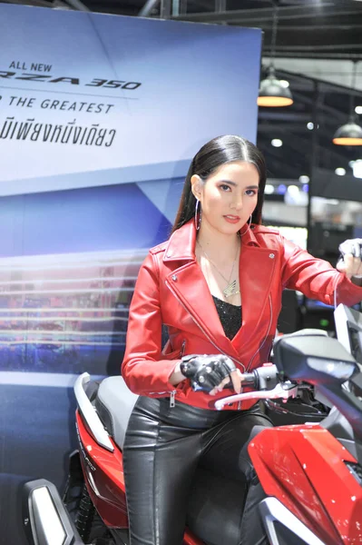 1 Aralık 2020 'de Bangkok, Tayland' da 37And Motor Fuarı 'nda BANGKOK-Aralık 1 oldukça moter fuarı