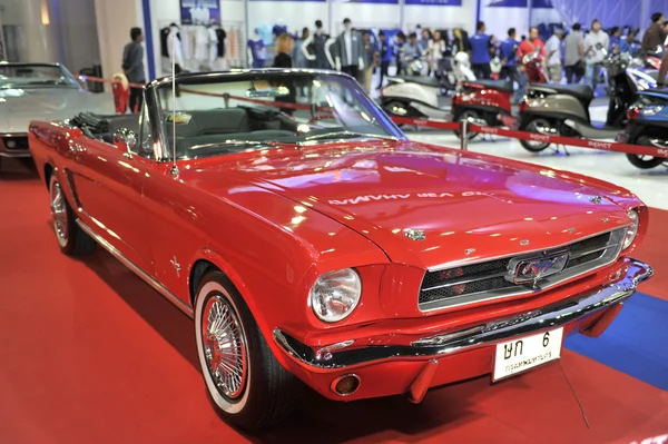 Coche de ford de Bangkok-marzo 29 a la 36 Bangkok International Motor Show 2015 en 29 de marzo de 2015 en Bangkok, Tailandia — Foto de Stock