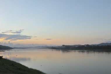 sunrset chaingkhan Eyaleti'nde loie kuzeydoğu Tayland