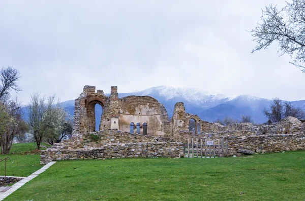 Byzantine ruins in Agios Achilios island, Small Prespa lake, Florina, Greece — Stock Photo, Image