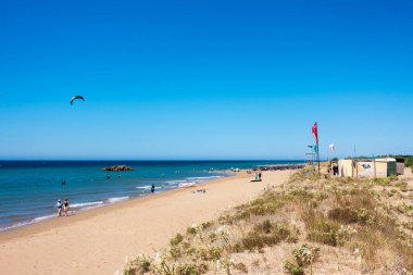 20 Ağustos 2020 - Korfu, Yunanistan - Halikounas sahilinde deniz manzarası, Korfu, Yunanistan