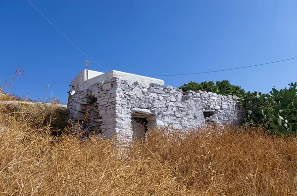 Antigua casa de piedra en la isla de Iraklia, Cícladas, Grecia —  Fotos de Stock