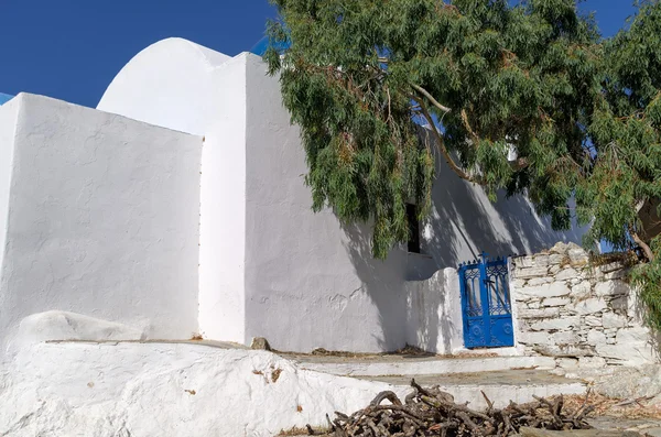 Detalle de una iglesia en la isla de Iraklia, Cícladas, Grecia — Foto de Stock