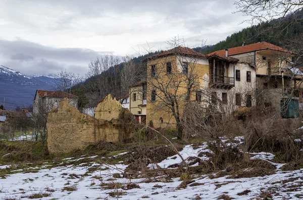 Старые дома в деревне Антартико, Флорина, Греция — стоковое фото
