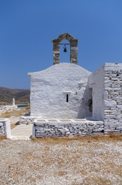 Kythnos Island, Kiklad Adaları, Yunanistan bir tepenin üstüne Şapel