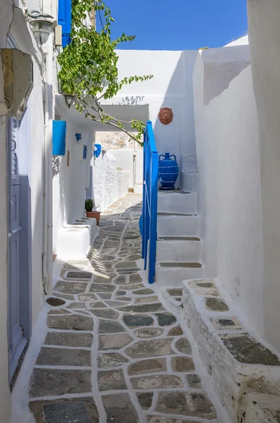 Ulica w Sifnos island, Cyklady, Grecja — Zdjęcie stockowe