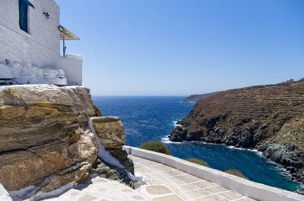 Ulica w Sifnos island, Cyklady, Grecja — Zdjęcie stockowe