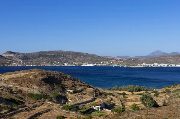 一大早，我在 Kimolos 岛，基克拉泽斯，希腊，出海查看 — 图库照片