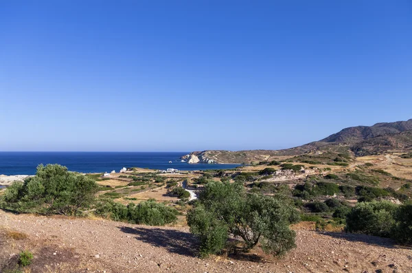 Vista al mar en la isla de Kimolos, Cícladas, Grecia, temprano en la mañana — Foto de Stock