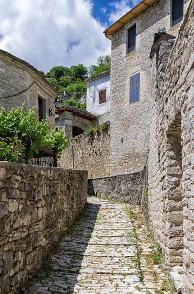 Strada nel villaggio Syrrako, Epiro, Grecia — Foto Stock