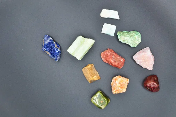 Coleção Minerais Preciosos Pedras Preciosas Coloridas Isoladas Fundo Preto Imagem De Stock