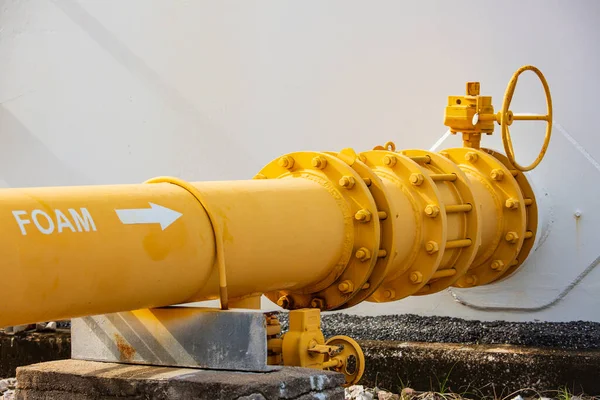 Equipment Pipeline Yellow Oil Gas Valves Gas Plant Pressure Safety — 스톡 사진