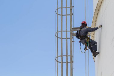 Erkek işçi halat erişimi Kalınlık kabuk depolama sanayii denetimi