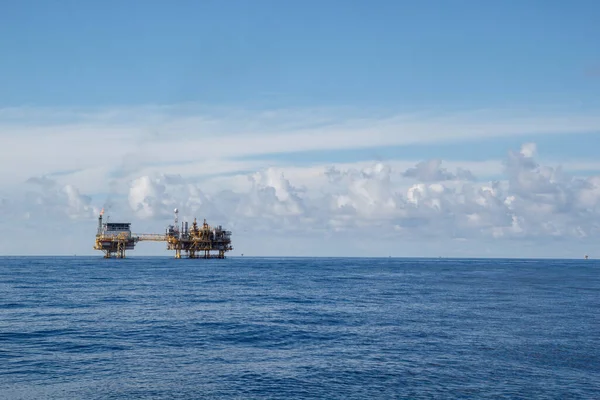 Oil and Gas production process flatform on offshore