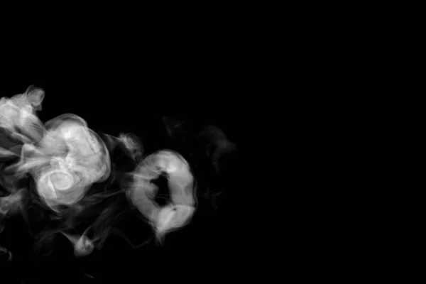 Odizolowany Dym Abstrakcyjny Proszek Spray Wodny Czarnym Tle — Zdjęcie stockowe