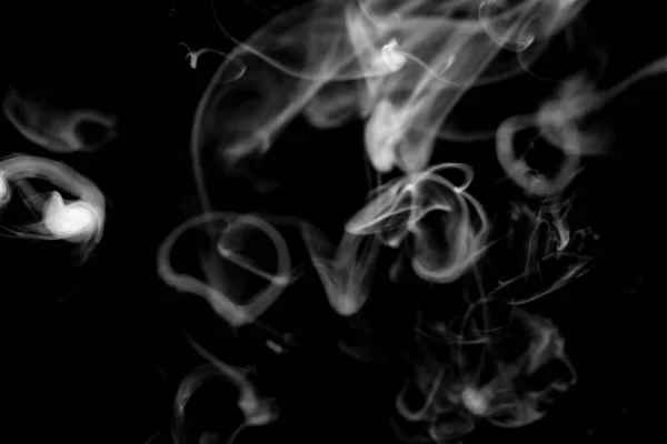 Kruhový Kouř Abstraktní Prášek Vodní Sprej Izolované Černém Pozadí — Stock fotografie