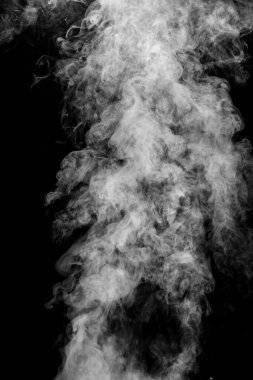 Beyaz duman izole, soyut toz, siyah arkaplanda su spreyi.