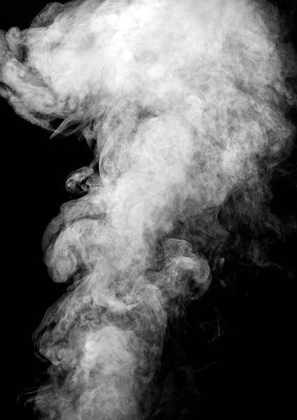 Beyaz duman izole, soyut toz, siyah arkaplanda su spreyi.