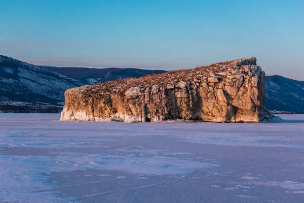 Fantastico Tramonto Che Affaccia Isola Illuminata Inverno Sul Ghiaccio Del — Foto Stock