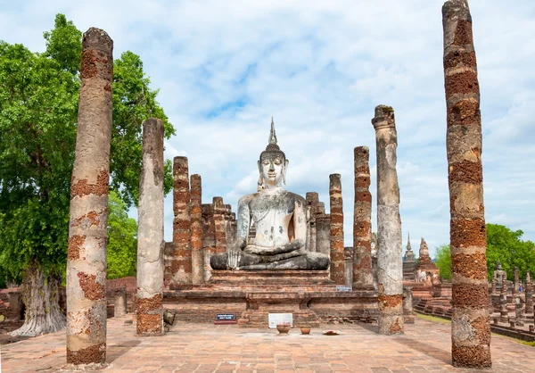 Древние Статуи Будды Дворцовые Здания Историческом Парке Сукхотай Таиланд Общественная — стоковое фото