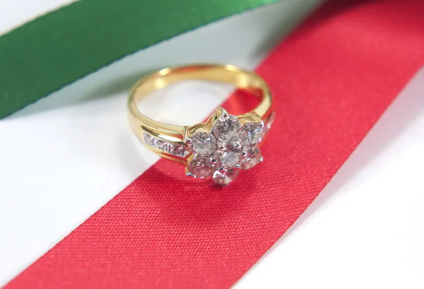 Wedding  ring with decoration background — Stock Photo, Image