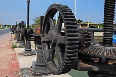 Sulama kanalı ve sette Vana