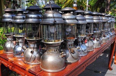 antika kasırga lambalar