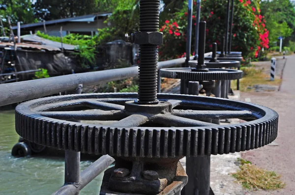 Irrigation Canal and Floodgate valve — Stock Photo, Image