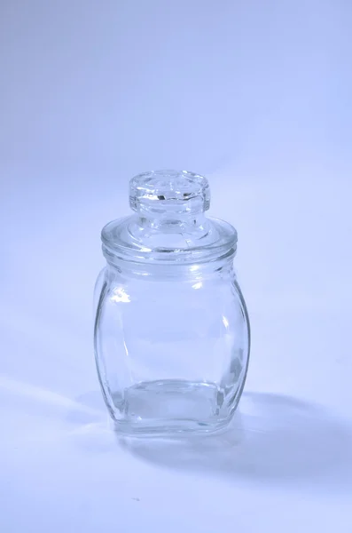 Стеклянные бутылки, синий тон — стоковое фото