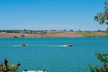 Arcos de la frontera rezervuarı, Cadiz. Endülüs. İspanya. Avrupa.