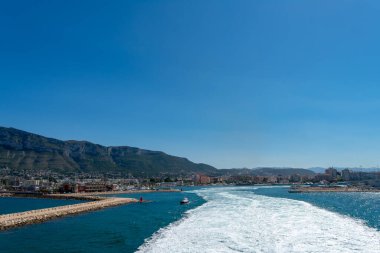 Denia Limanı kıyısında. Alicante. Valensiyalı Cemaati. İspanya. Avrupa. 1 Temmuz 2021