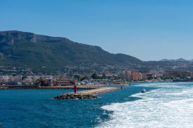 Denia Limanı kıyısında. Alicante. Valensiyalı Cemaati. İspanya. Avrupa. 1 Temmuz 2021