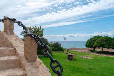 Torrevieja, Alicante 'deki Cabo Cervera' daki Moor ya da Cabo Cervera kulesi. Valensiyalı Cemaati. İspanya. Avrupa. 15 Temmuz 2021