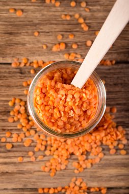 Camına kaşıkla kırmızı mercimek tam Üstten Görünüm