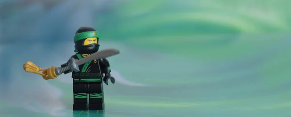 Image Illustrative Éditoriale Lego Minifu Lloyd Ninja Vert Avec Arme — Photo