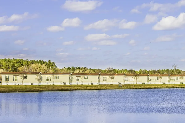 Row of Identical Mobile Homes — Stock Photo, Image