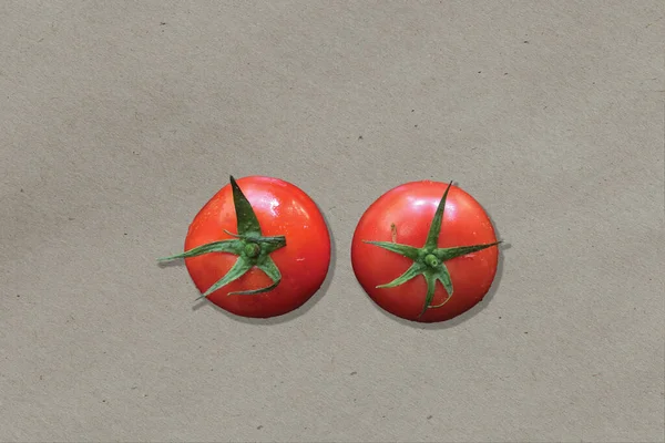 Zamknij Widok Świeże Czerwone Pomidory Izolowane Stole Kuchennym Dopasowanie Projektu — Zdjęcie stockowe