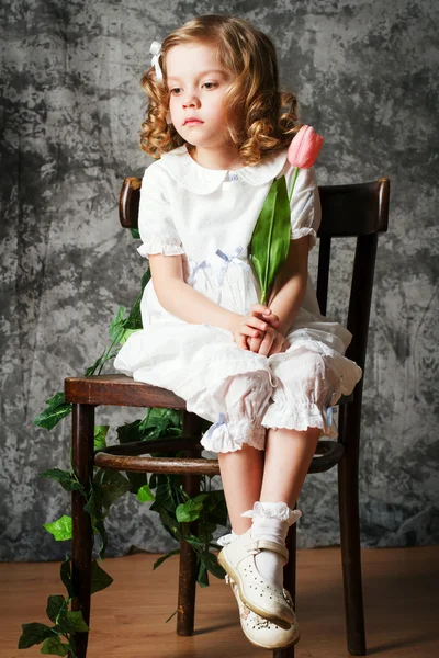 Retrato de uma menina — Fotografia de Stock