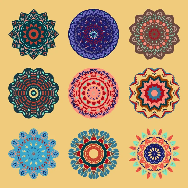 Round Ornament Pattern Mandala. — Stock Vector
